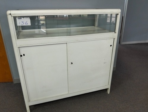 DISPLAY CABINET 2 DOOR