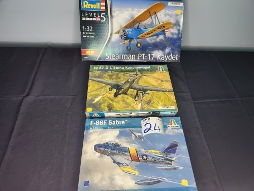 3 X PLASTIC KITS