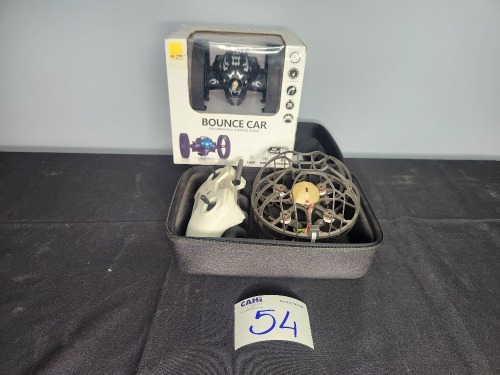 1 X REMOTE CONTROL DRONE & REMOTE CONTROL BOUNCE CAR