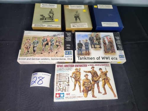 6 X MILITARY FIGURINES