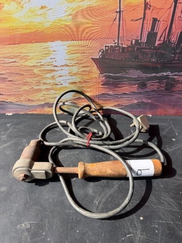 SOLDERING IRON