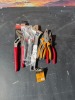 ASSORTED PLIERS SET