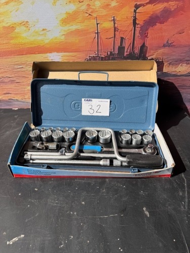 GEDORE &frac12; INCH DRIVE SOCKET SET