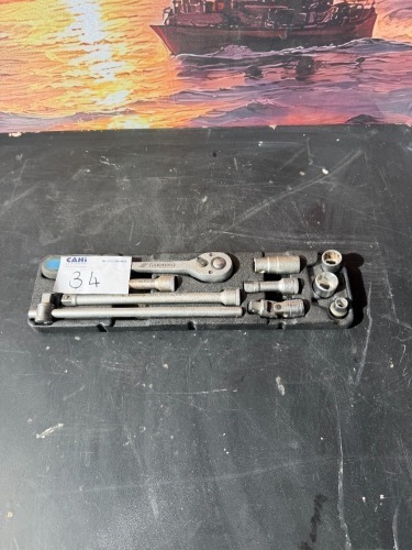 GEDORE &frac12; INCH DRIVE RATCHET AND POWER BAR SET
