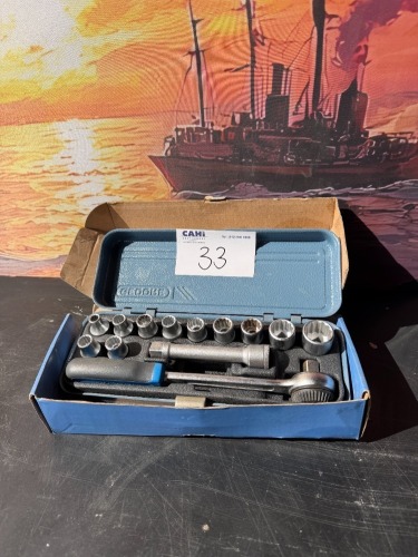 GEDORE &frac12; INCH DRIVE SOCKET SET