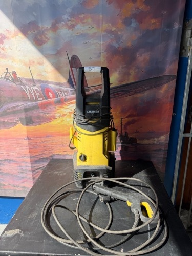 3.150 KARCHER POWER WASHER