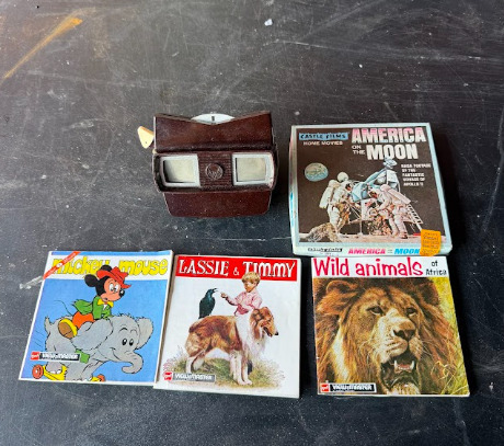 VINTAGE VIEWER AND FILMS (VIEW MASTER)