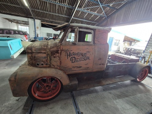 CAB OVER HOTROD (FORD 40L BARRA ENGINE, NO GEARBOX, 22 INCH WHEELS, MORE THAN 700HRS SPENT ON BUILD SO FAR)