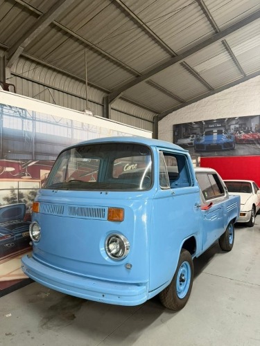 VOLKSWAGEN KOMBI SINGLECAB LOW-LIGHT (NEATLY RESTORED BY PROFESSIONALS)