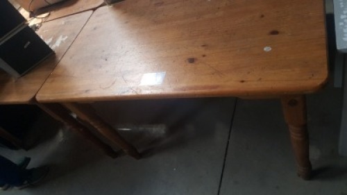 WOODEN TABLE 