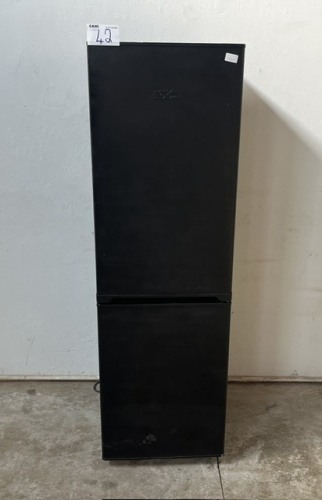 DEFY FRIDGE FREEZER (SWITCHING ON)