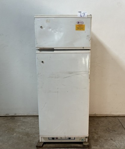 ZERO GAS ELECTRIC FRIDGE FREEZER (NOT WORKING)