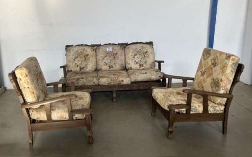 3 PIECE LOUNGE SUITE (3 SEATER AND 2 X 1 SEATER)