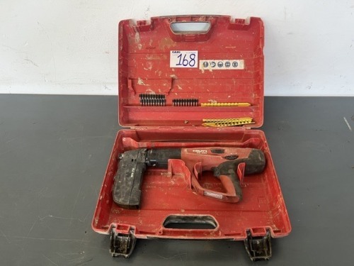 HILTI DX 460 NAIL GUN