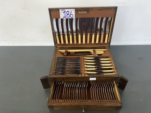81 PIECE CUTLERY SET IN A CASE