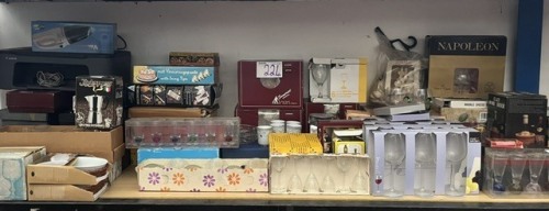 ASSORTED WINE GLASSES AND BEER GLASSES
