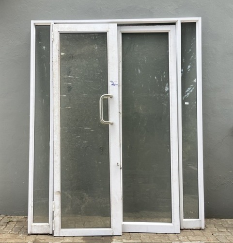 ALUMINIUM DOUBLE DOORS WITH GLASSES