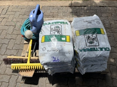 10 X BAGS OF COMPOST, WATERING CAN, GARDEN HOSE, RAKE, SPADE AND OTHER GOODS