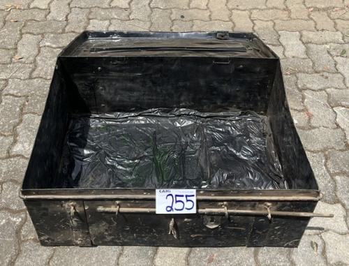 STEEL STORAGE TRUNK