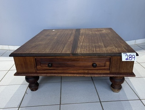 COFFEE TABLE WITH DRAWERS (H420, W995,L995)