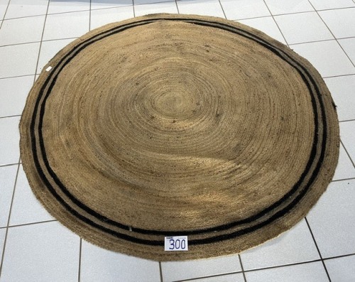 ROUND CARPET