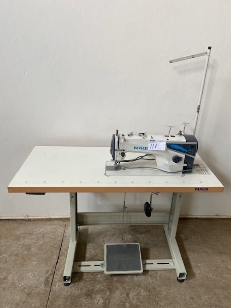 MAQI INDUSTRIAL SEWING MACHINE (SWITCHING ON) STC WAREHOUSE AUCTION