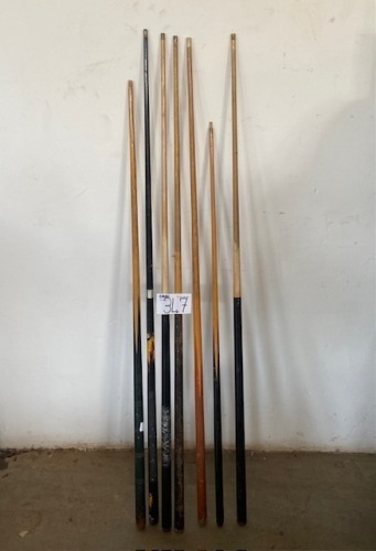 ASSORTED POOL CUES AND PLASTIC CRATES