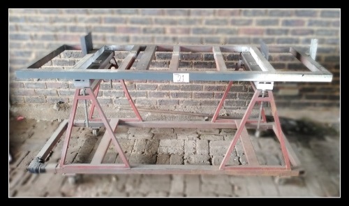 STEEL WORK BENCH ON WHEELS