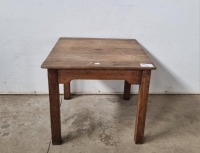 WOODEN TABLE (H785, W910, L915)