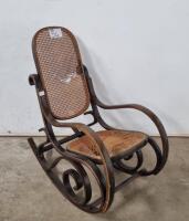 ROCKING CHAIR