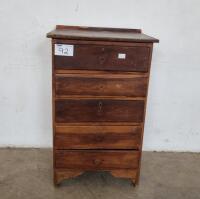 CHEST OF DRAWERS (H995, W455, L610)